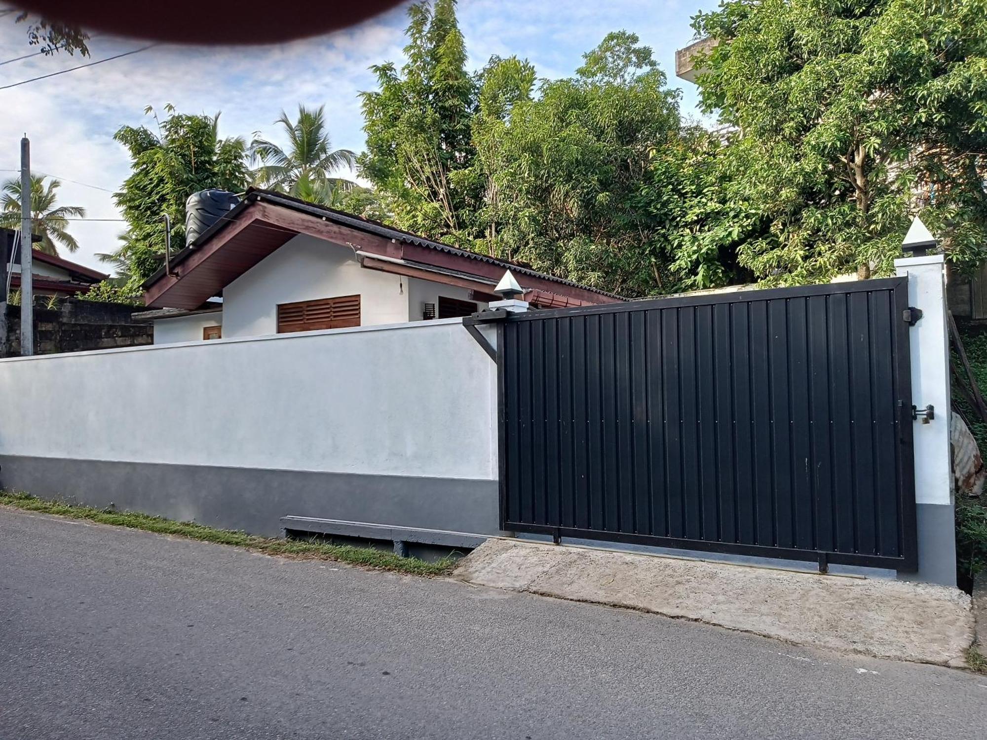 Gold Bubble Villa Unawatuna Bagian luar foto